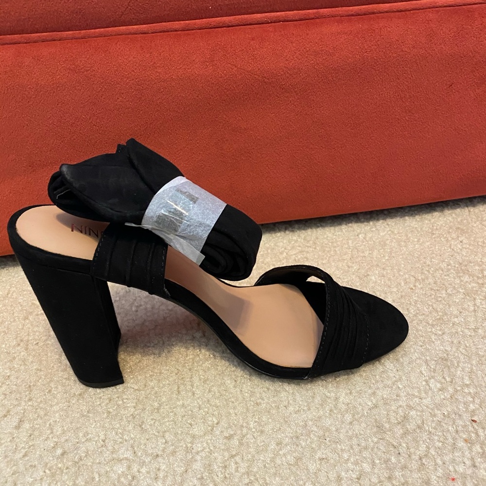 NWT Nine West BeautyGB Black Suede Sandals